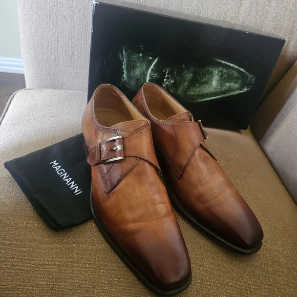 Magnanni Brown Leather Oxfords with Cap Toe Size 9.5